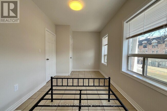 Photo - 1228 Danforth Ave