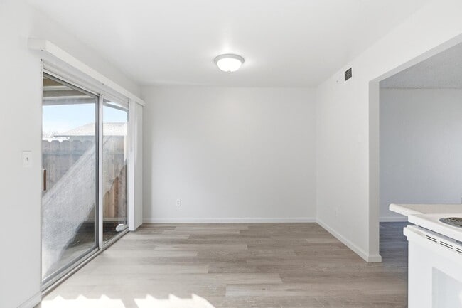 Photo - 1504 Rose Ave