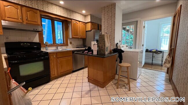 24 Chetwynd Rd Unit 1