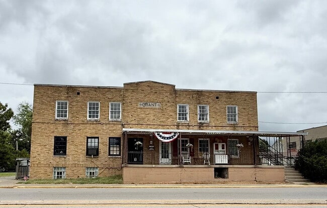 Building Photo - 312 W State St Unit 4