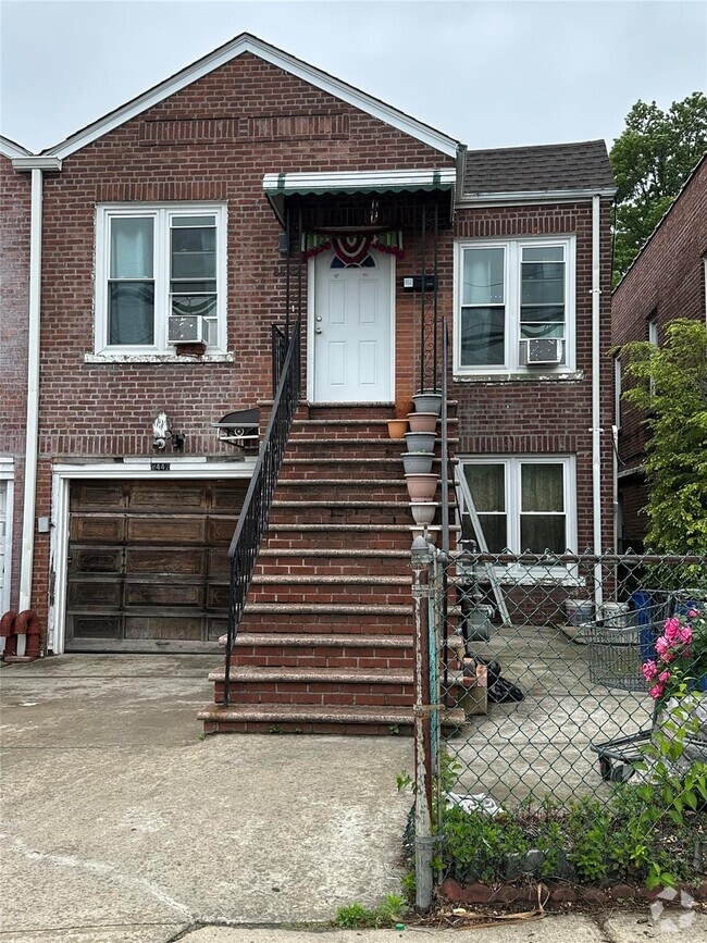 Building Photo - 84-42 Little Neck Pkwy Rental