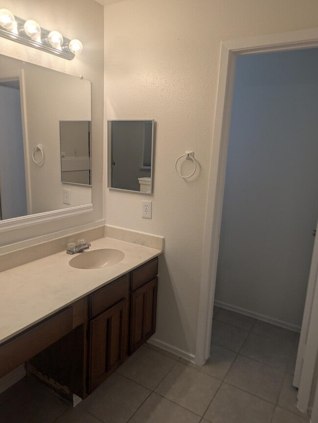 Photo - 4822 Roserock Ln