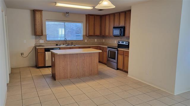 Photo - 5713 Calloway Dr