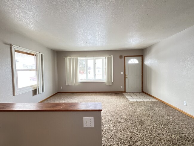 Photo - 2388 Martin Dr