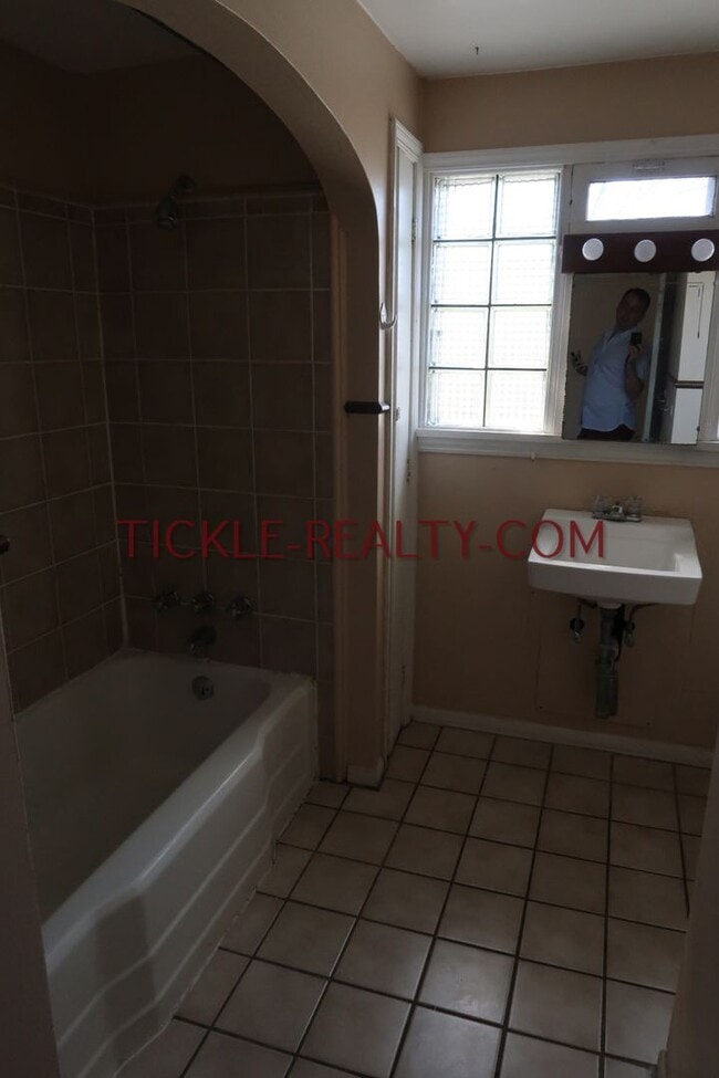 Photo - 195 Meigs St Unidad 4