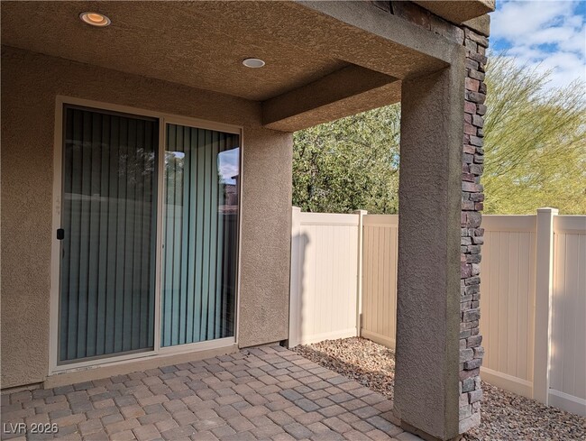 Photo - 6114 Scarlet Leaf St