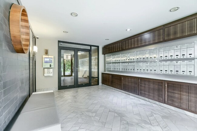 2175 Avenue Road