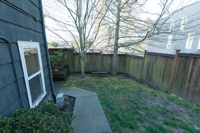 Photo - 12 Etruria St