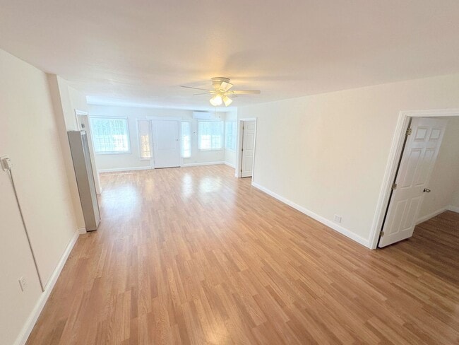 Building Photo - *UP TO 2 MONTHS FREE RENT* 5bd/1.5ba, Inqu... Unit 1528