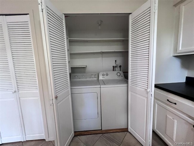 Photo - 200 Springmeadow Dr Unit M