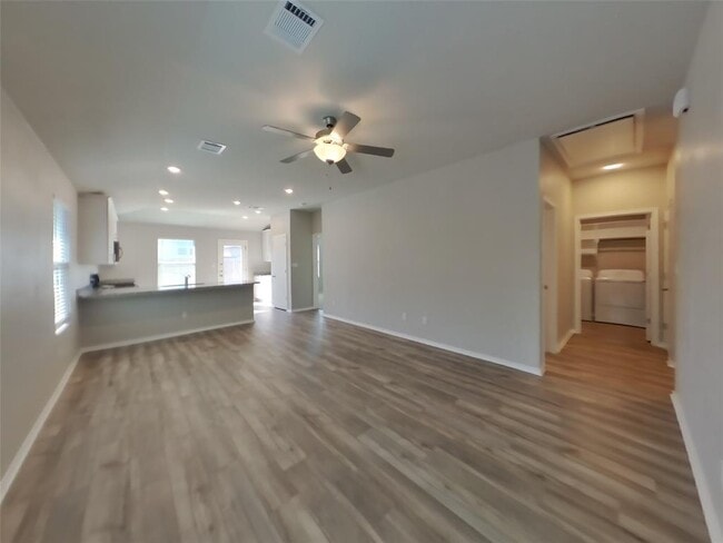 Photo - 3516 Stride Ln