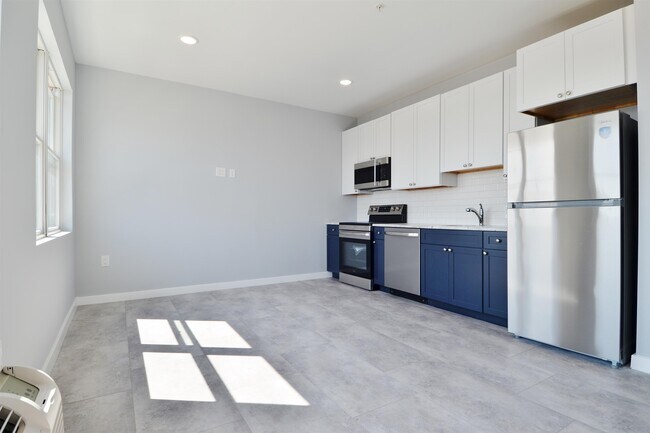 Photo - 82-84-84 E 31st St Unidad 203