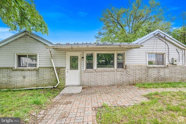 Building Photo - 1915 Rettman Ln Rental