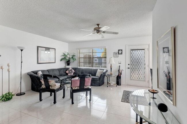 Photo - 129 Normandy Ln Unit 129 C