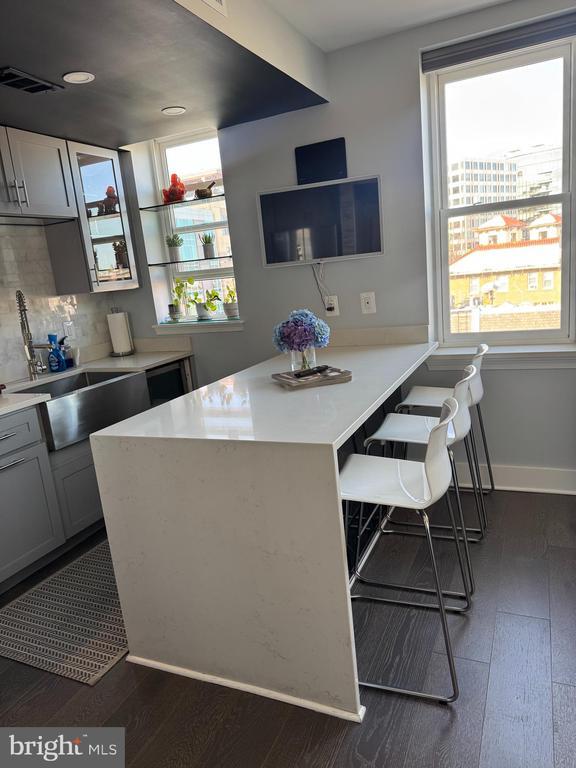 Photo - 1920 S St NW Unit 603