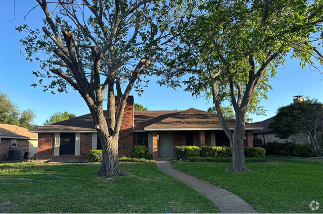 Building Photo - 900 Brownfield Dr Rental