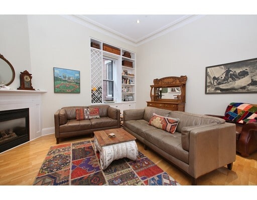 Building Photo - 1A Joy St Unit 2