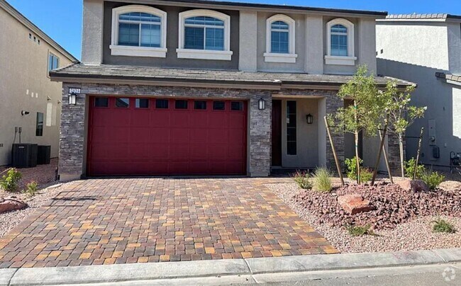 Building Photo - Spacious 5 bedroom 4.5 bath Pulte Home!