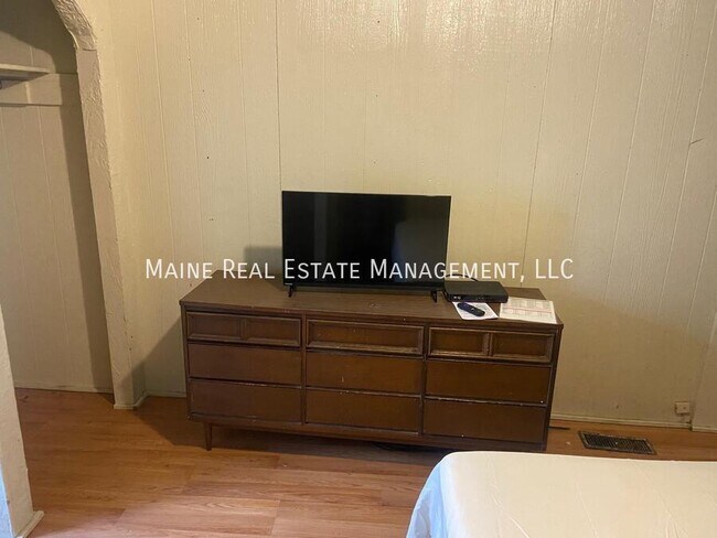 Photo - 133 Essex St Unidad 3