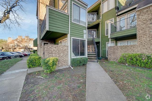 Building Photo - 9815 Walnut St Rental