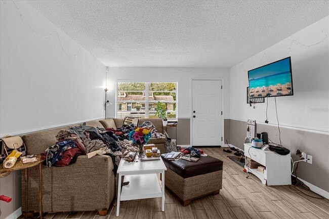 1267 Woodman Way