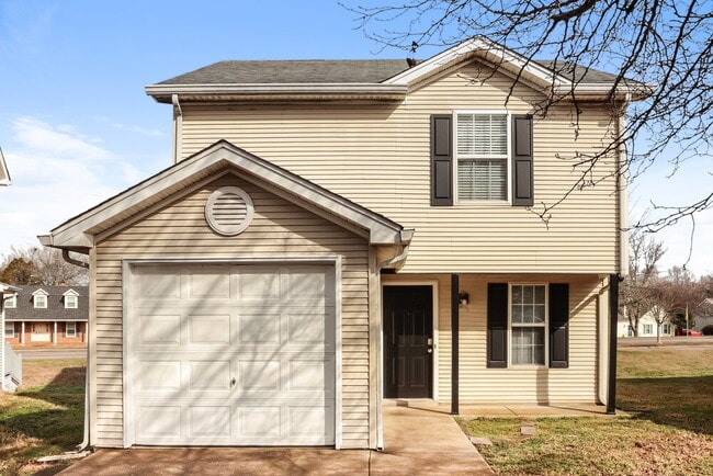 Photo - 1936 Turnberry Ct House