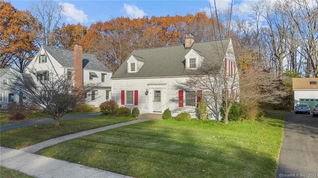 Building Photo - 87 Sylvan Rd