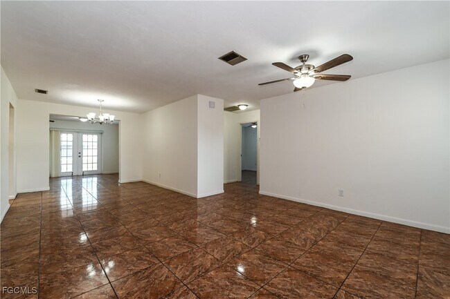 Photo - 2155 Tropic Ave