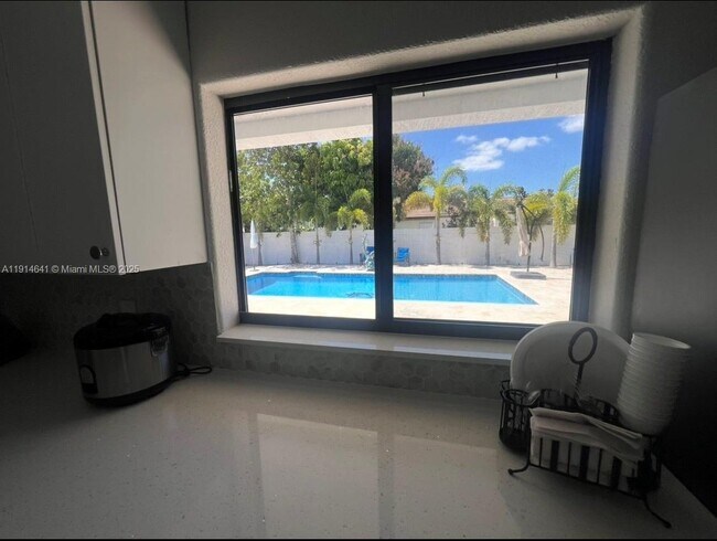 Photo - 15370 SW 152nd Ave