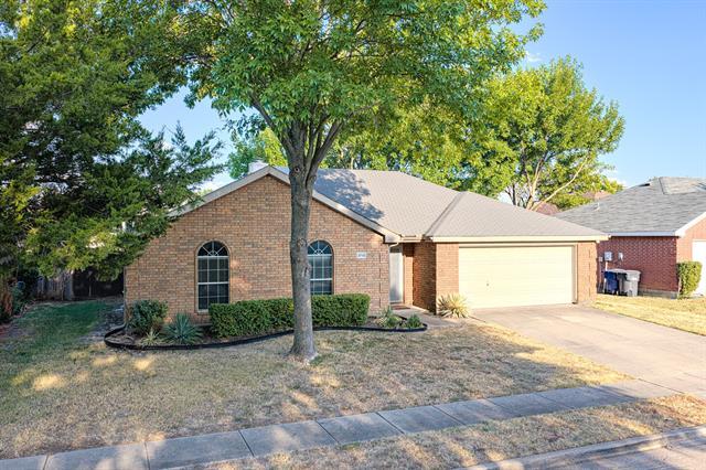 2712 Douglas Dr