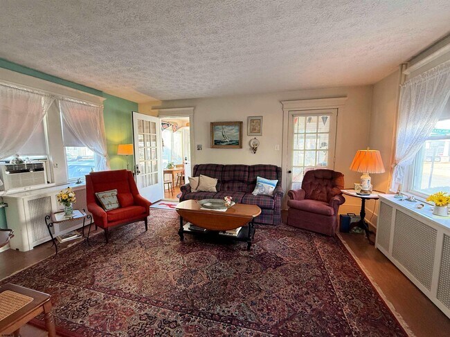 Photo - 135 N Avolyn Ave