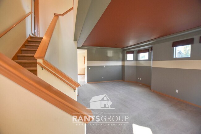 Photo - Spacious home in a fantastic neighborhood