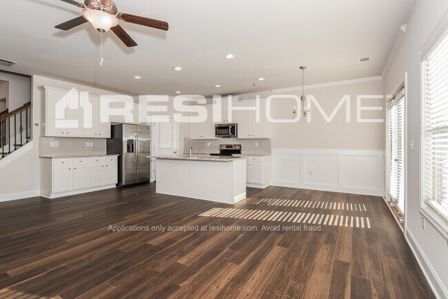 Photo - 1029 Tranquil Gdns Pl