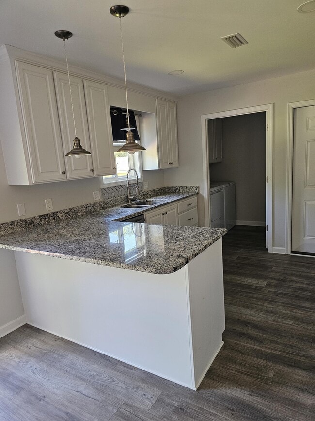 Photo - 1304 Clearmont Dr
