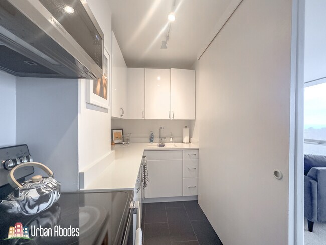 Photo - 2400 N Lakeview Ave Unidad G07C