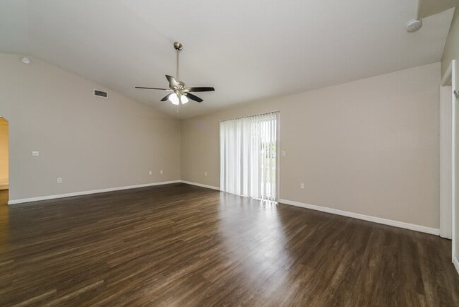 Photo - 2740 Settlers Trail