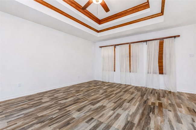 Photo - 11815 Elmont Ave