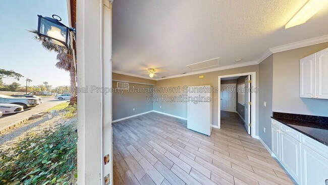 2224 Fan Palm Dr