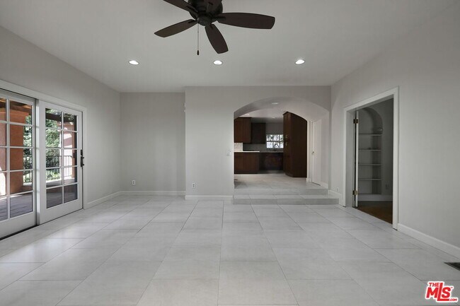 Photo - 1229 N Geneva St