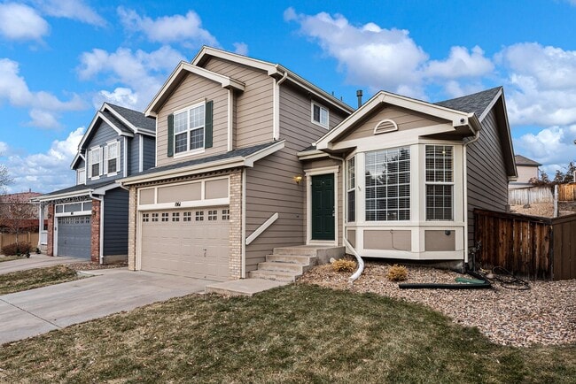 Building Photo - Highlands Ranch Beauty