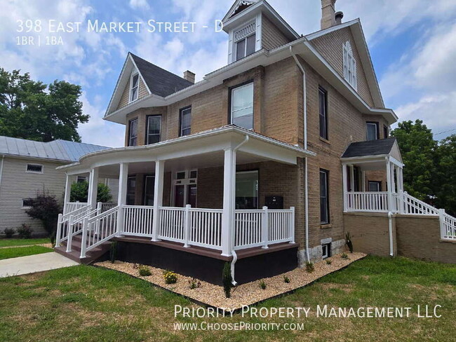 Building Photo - 398 E Market St Unit D