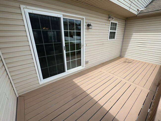 Photo - 450 Fisher Dr