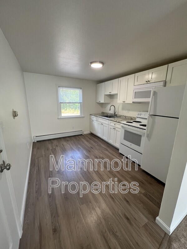Building Photo - 46 Old Concord Turnpike Unit 9 Rental