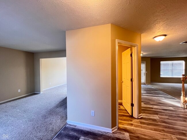 Photo - 5913 Sandalwood Dr