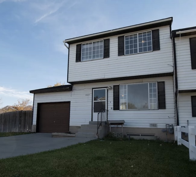 Photo - 8827 Pinion Ln