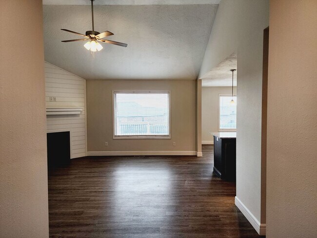 Photo - Pre-Leasing for May - Wild Horse Luxury,  Newer,  4 Bed Room, 3 Car Garage
