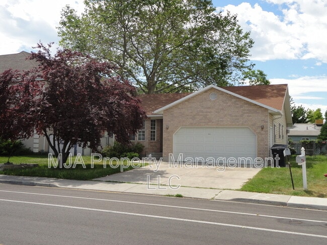 Building Photo - 112 1600 S Rental