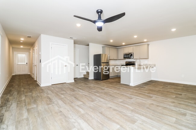 Photo - 4830 Station Ln