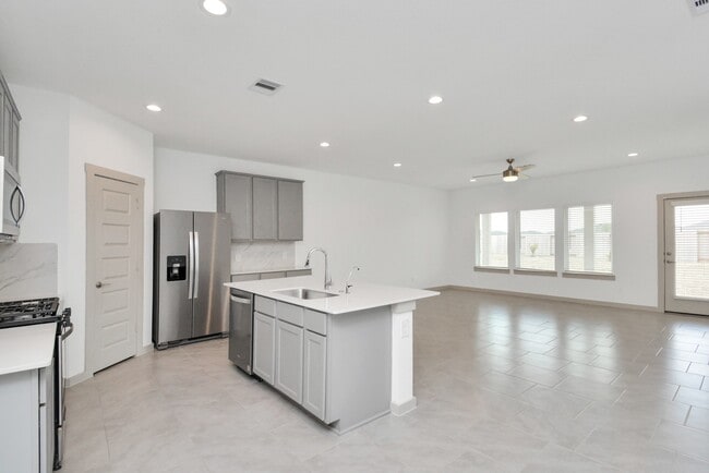 Photo - 4010 Elk Crk Ct