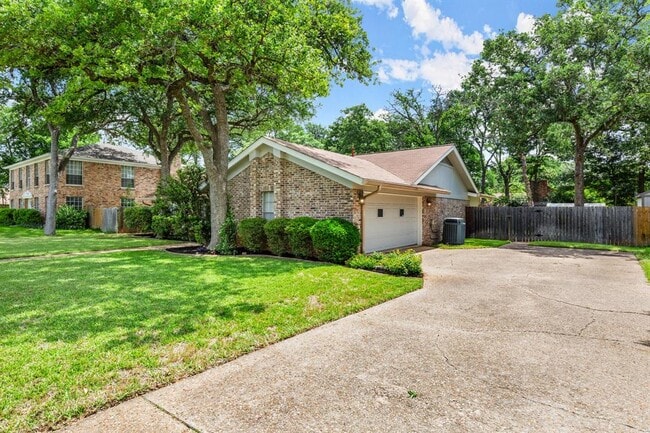 Photo - 7201 Greenock St